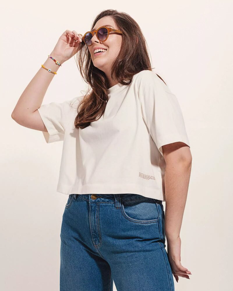 T-shirt Cropped Oversized Antúrio Branca - Image 7