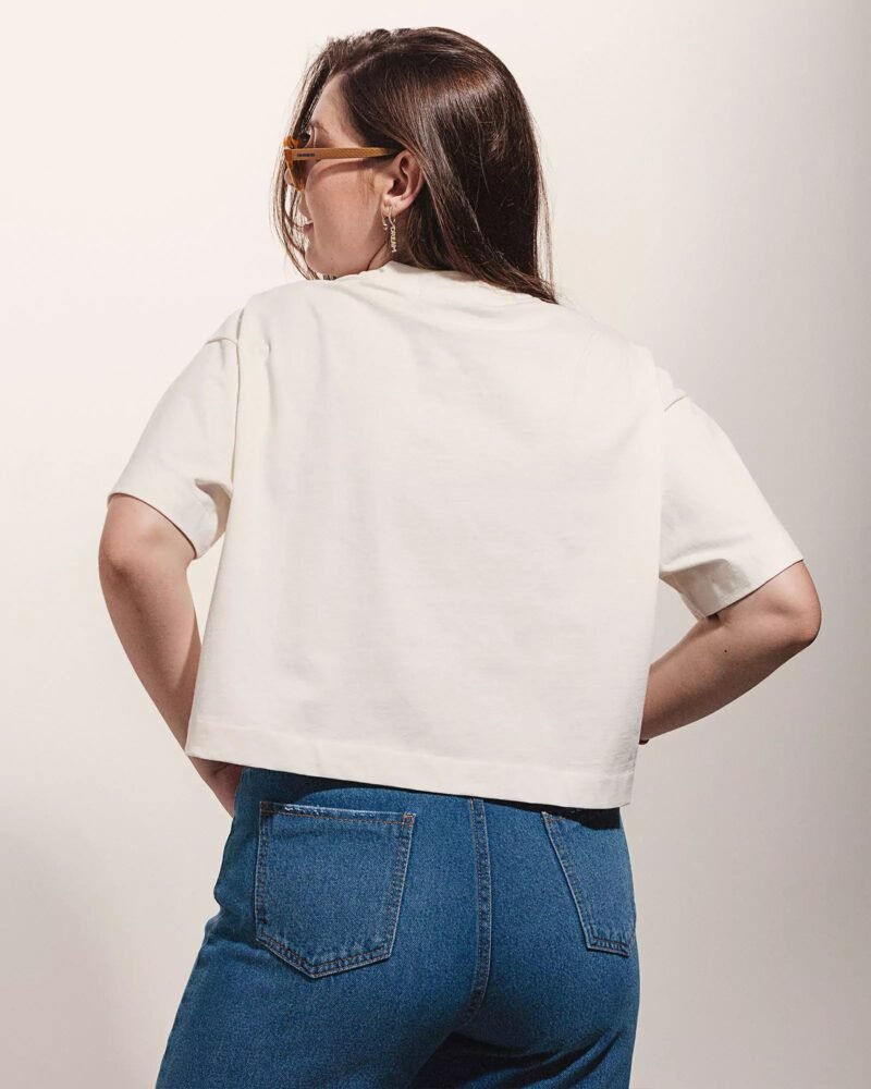T-shirt Cropped Oversized Antúrio Branca - Image 9