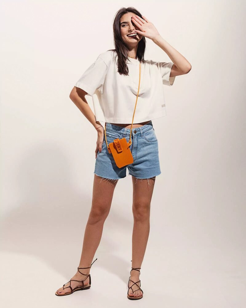 T-shirt Cropped Oversized Antúrio Branca - Image 4