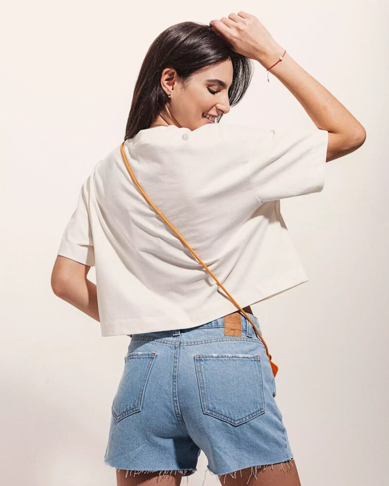 T-shirt Cropped Oversized Antúrio Branca - Image 3