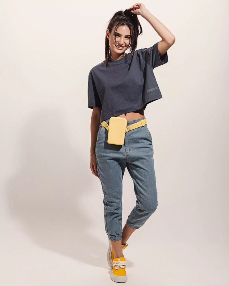 T-shirt Cropped Oversized Antúrio Grafite - Image 4