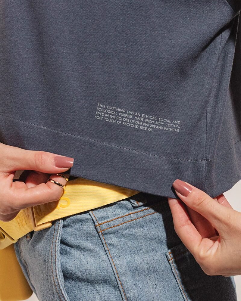 T-shirt Cropped Oversized Antúrio Grafite - Image 2