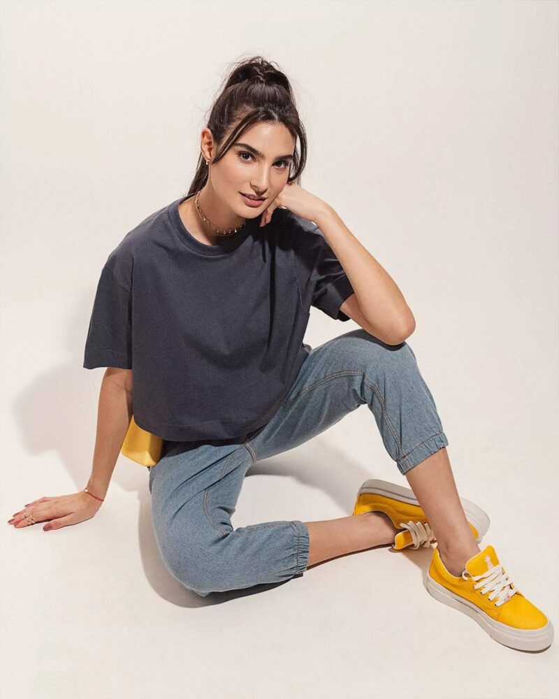 T-shirt Cropped Oversized Antúrio Grafite - Image 3